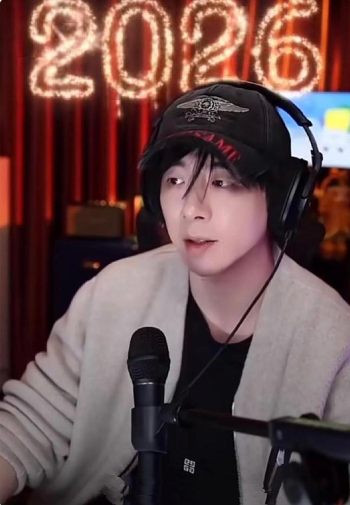 刘宇宁：逆风前行，打破“扑街”魔咒

在影视圈，不少演员因作品接连失利而陷入困境