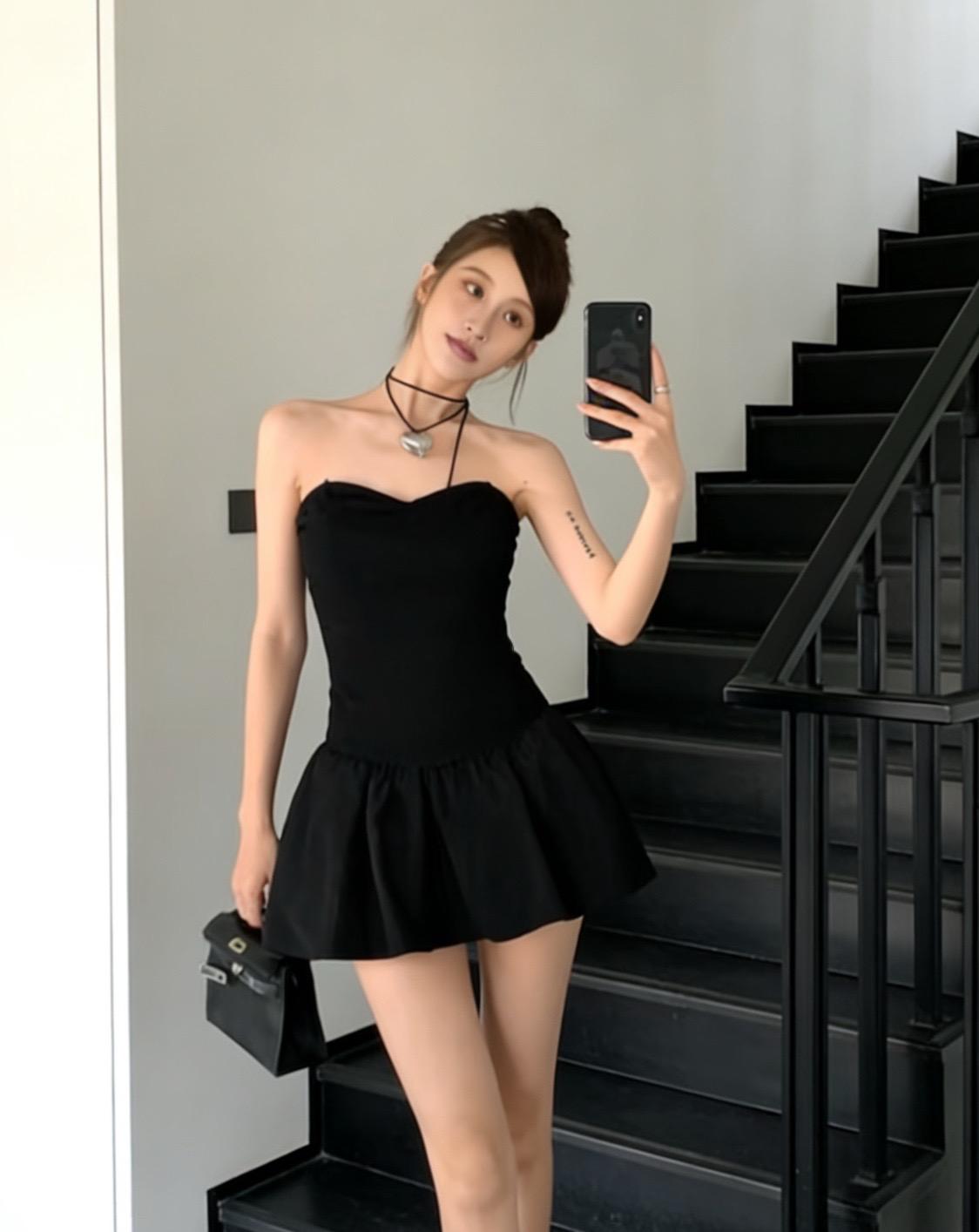 姐姐只爱小狗。