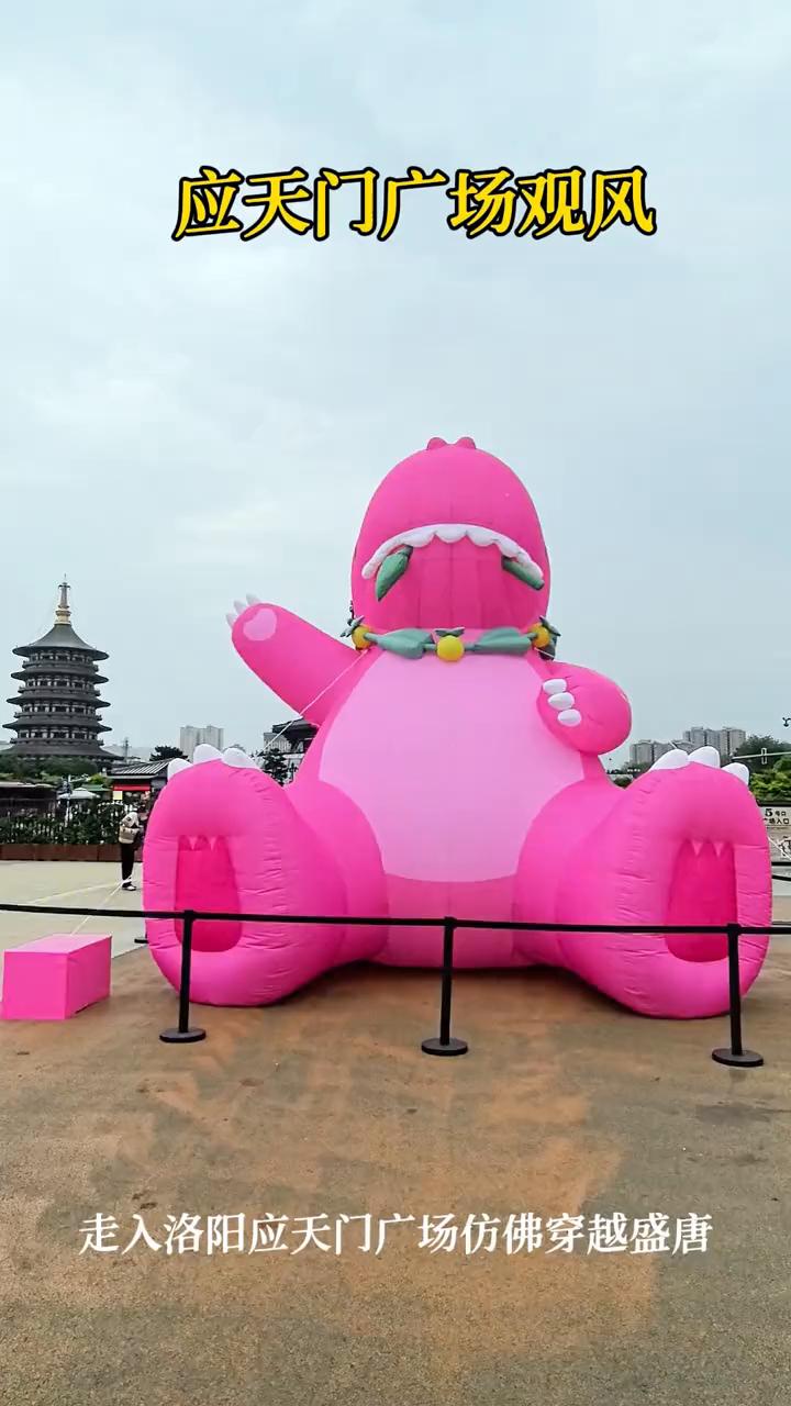 应天门广场观风。
走入洛阳应天门广场仿佛穿越盛唐。