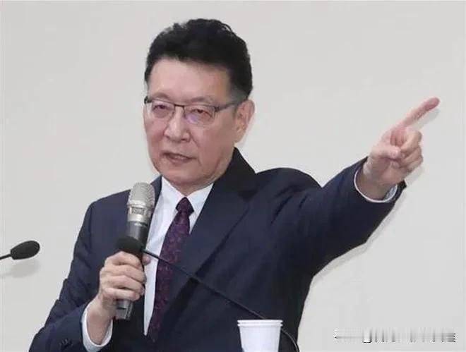 赖清德“跪”美国20%关税，台湾产业遭“双杀”！曹兴诚跑路赵少康怒喷阿拉伯国家逼