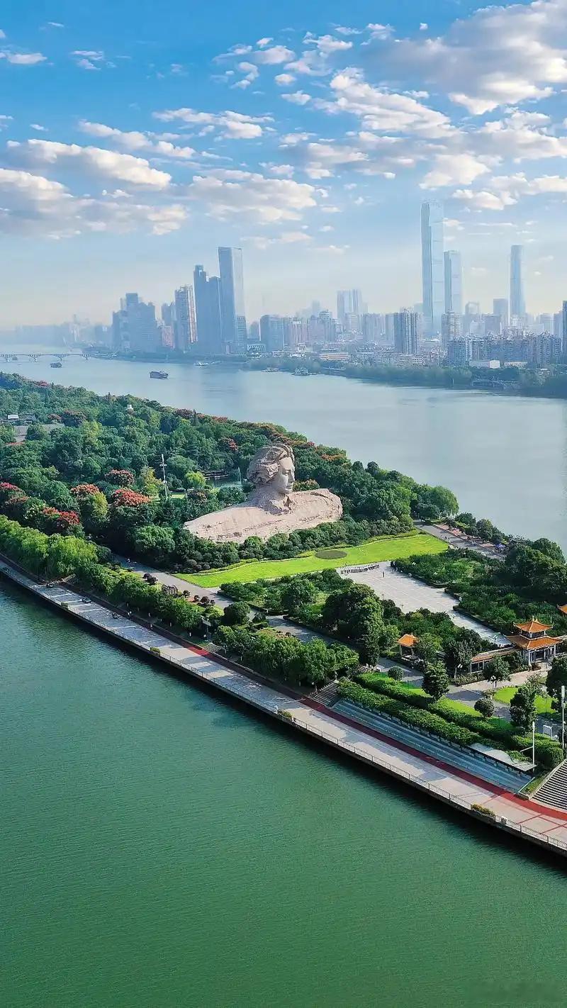 畅游长沙如果你们已经对日本、韩国有些审美疲劳，想找一座既有深厚文化底气，又充满鲜