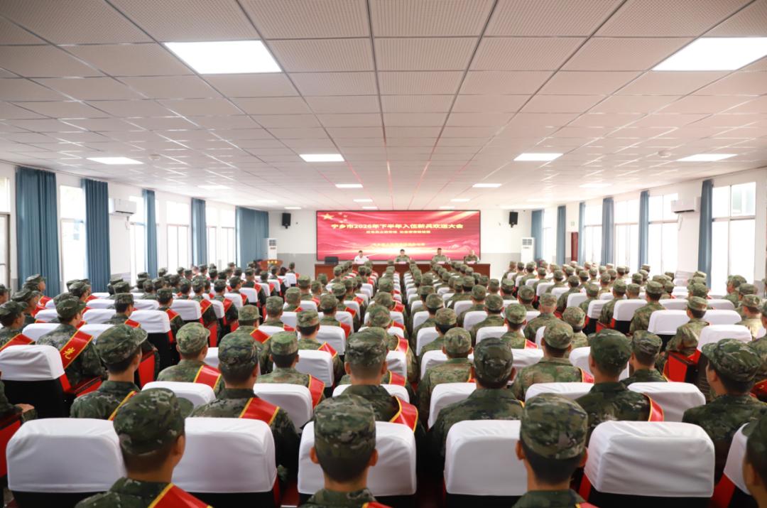长期服役与退役安置路径
转业安置：军士服役满12年，退役后由地方政府统一安排到事