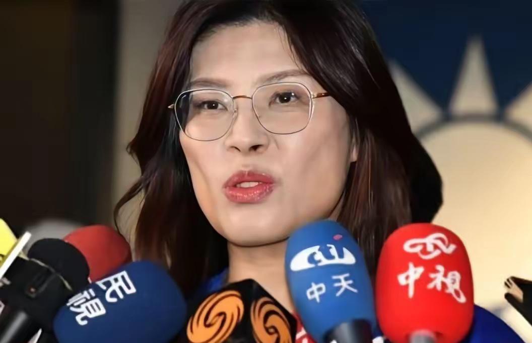 这个两腮无肉的郑丽文连基本的常识都没有，即使武统，也属于国内战争，何来“侵略”一