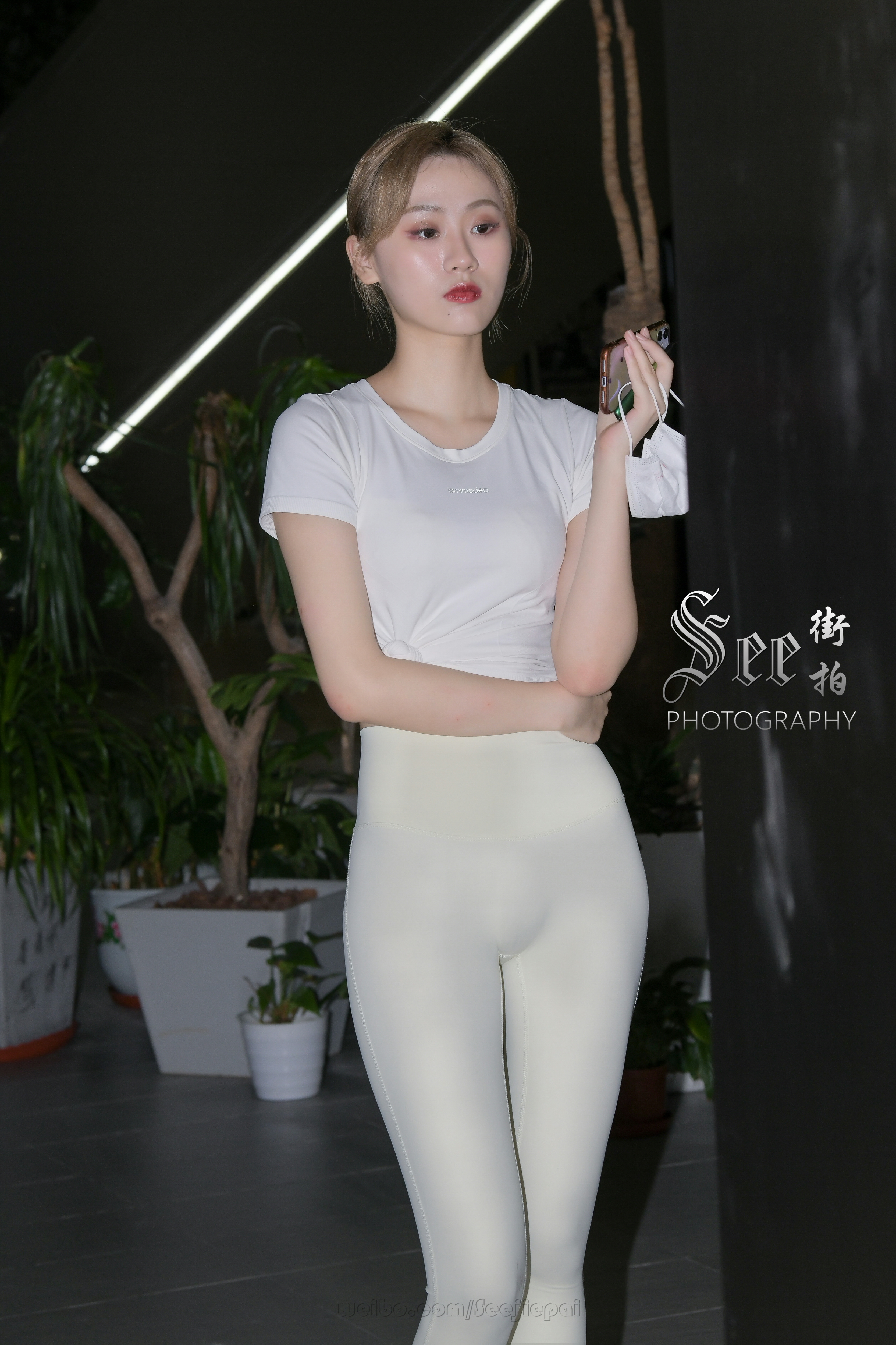 白色运动装，清新美丽~~ ​​​