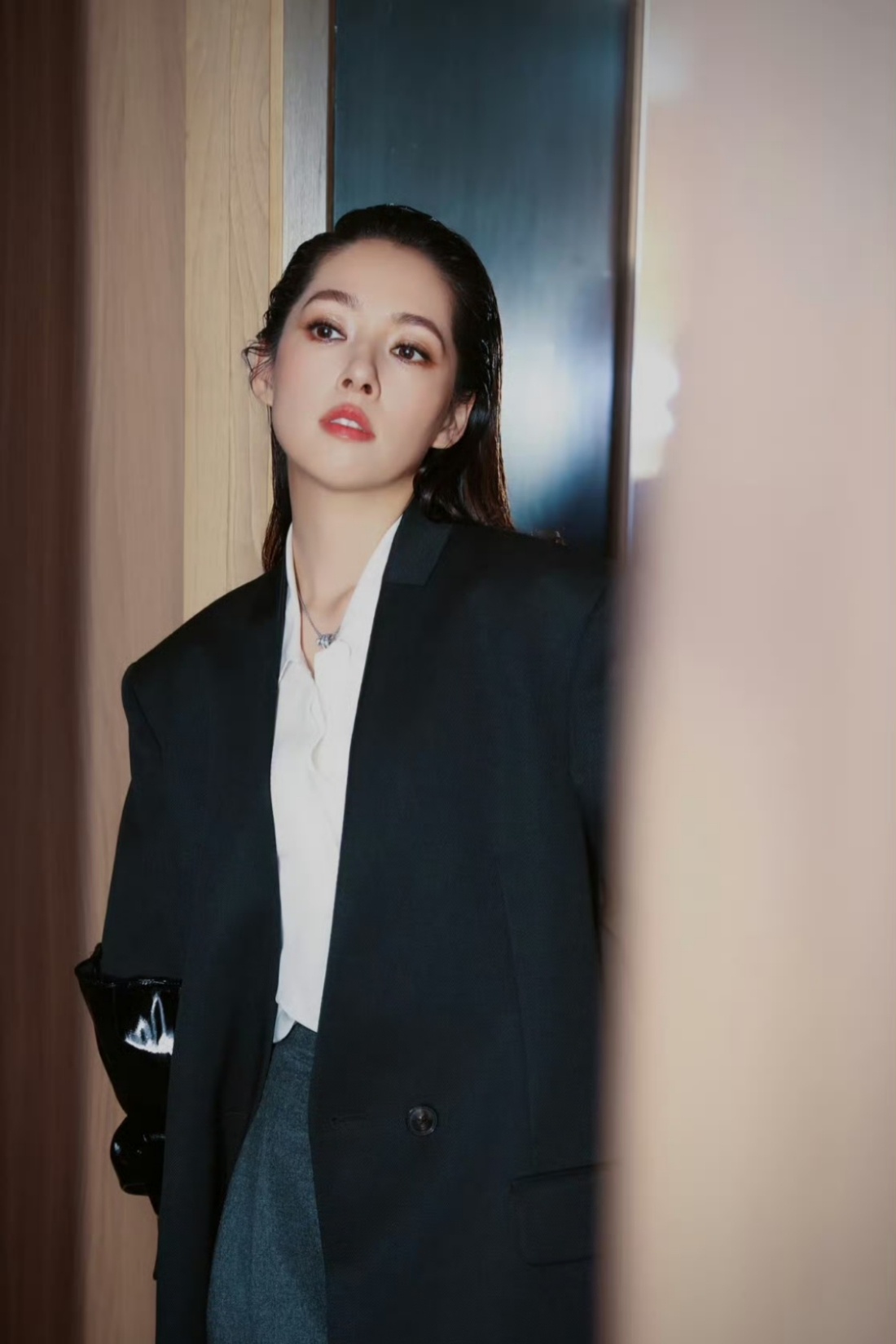 向佐 这不是我老婆好吗向佐这护妻速度也太快了吧果然是宠妻狂魔本魔 ​​​