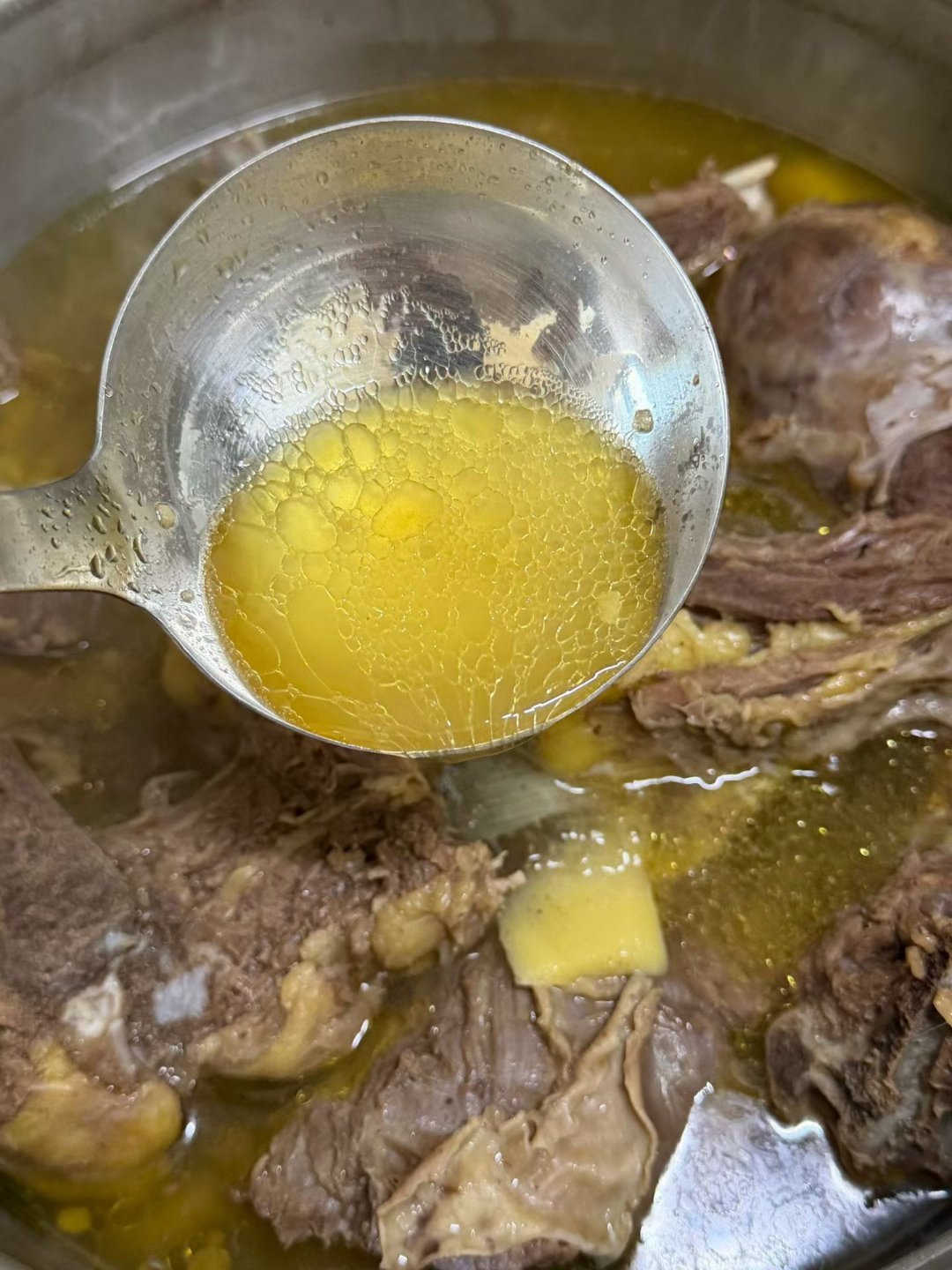 第一次做，还算成功，感觉剩下的可以冻起来，煮牛肉面用 