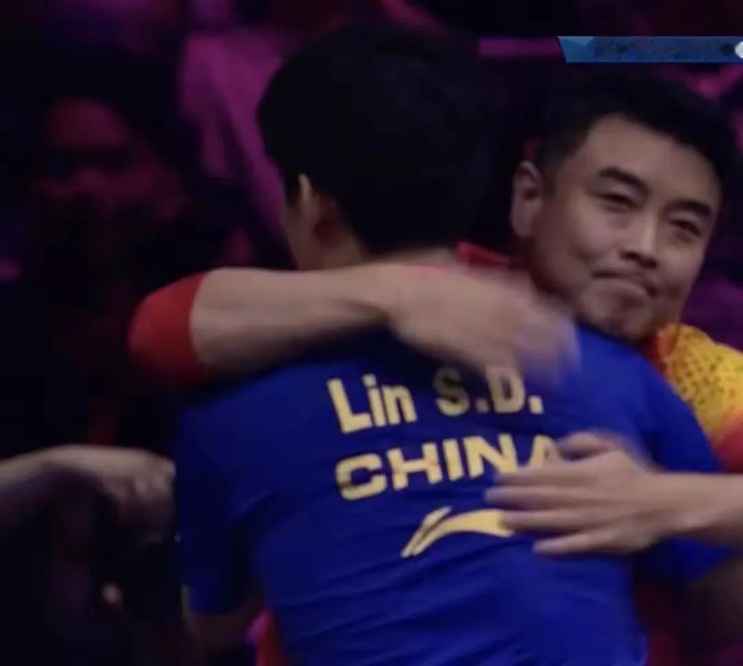 林诗栋，太不容易了！

第一，19岁小将，独守全区，压力巨大！赢了比赛，长舒一口