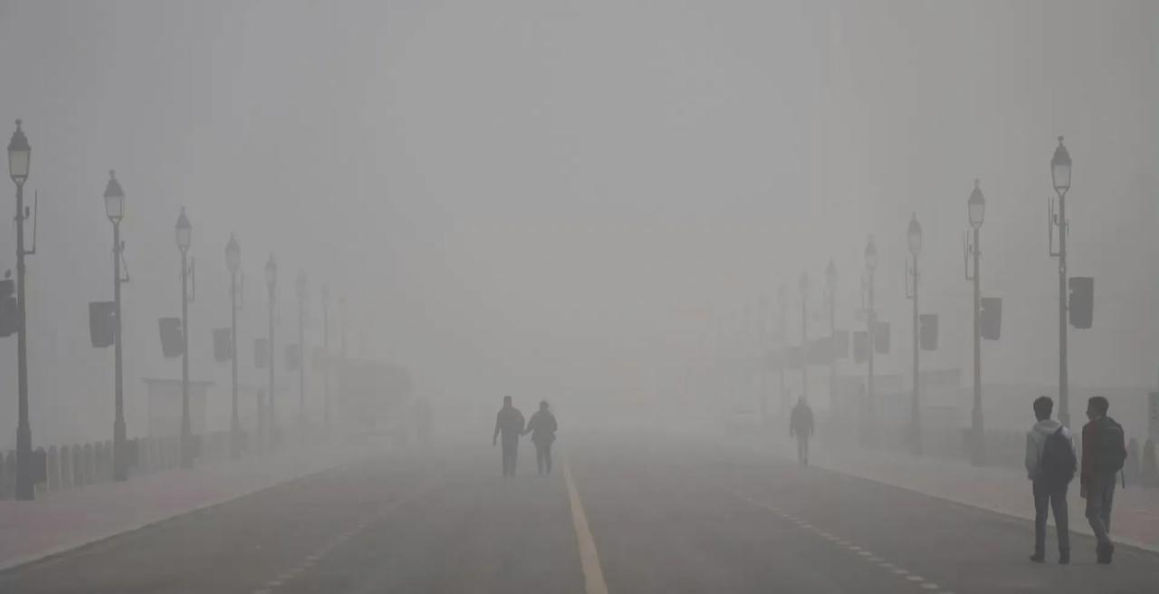 印度首都新德里的空气质量已经有近2个月之久处于“严重污染”水平，许多区域的空气质