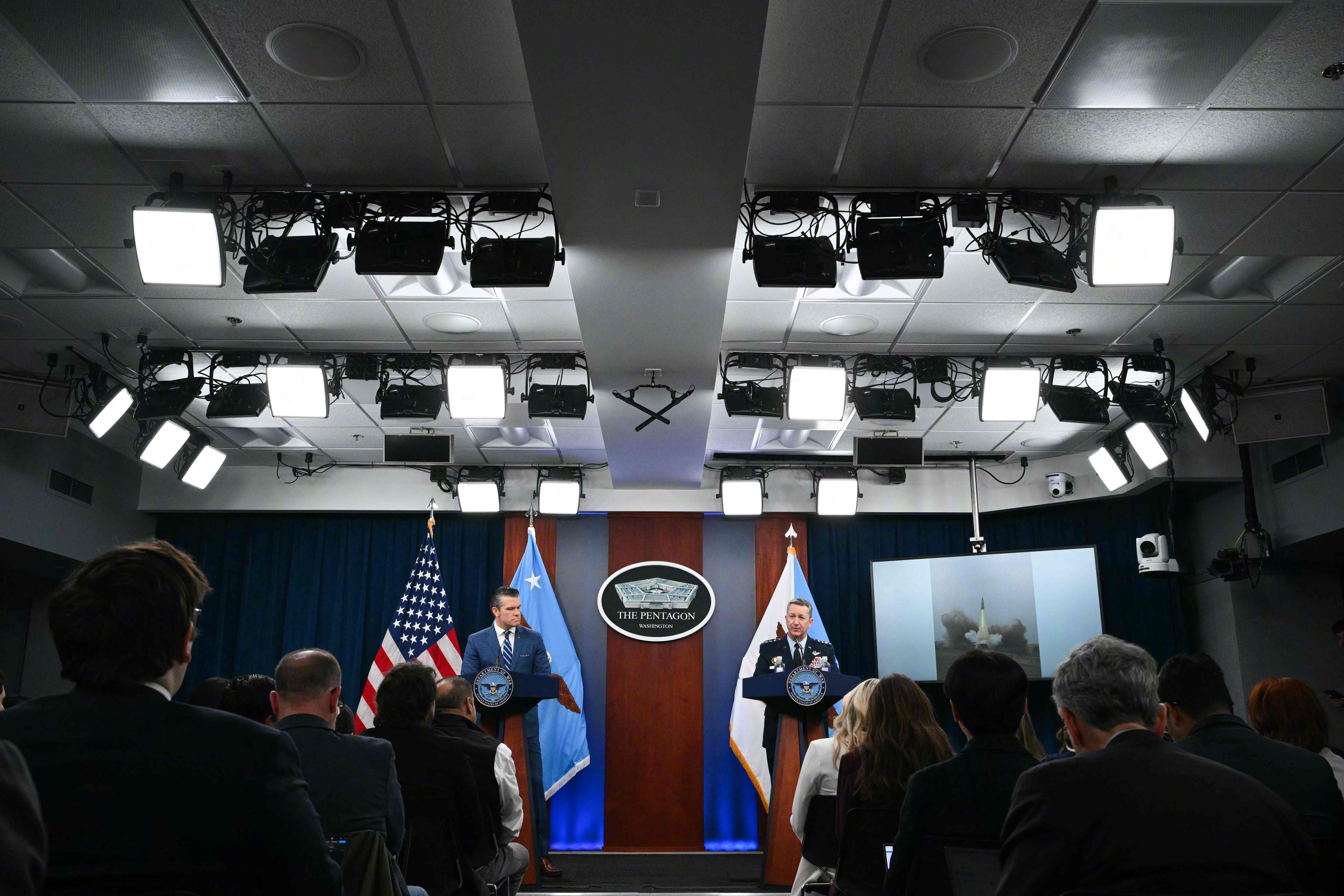 #美军称对伊朗行动已致380人受伤#【五角大楼：在对伊朗行动中受伤的美军人数升至