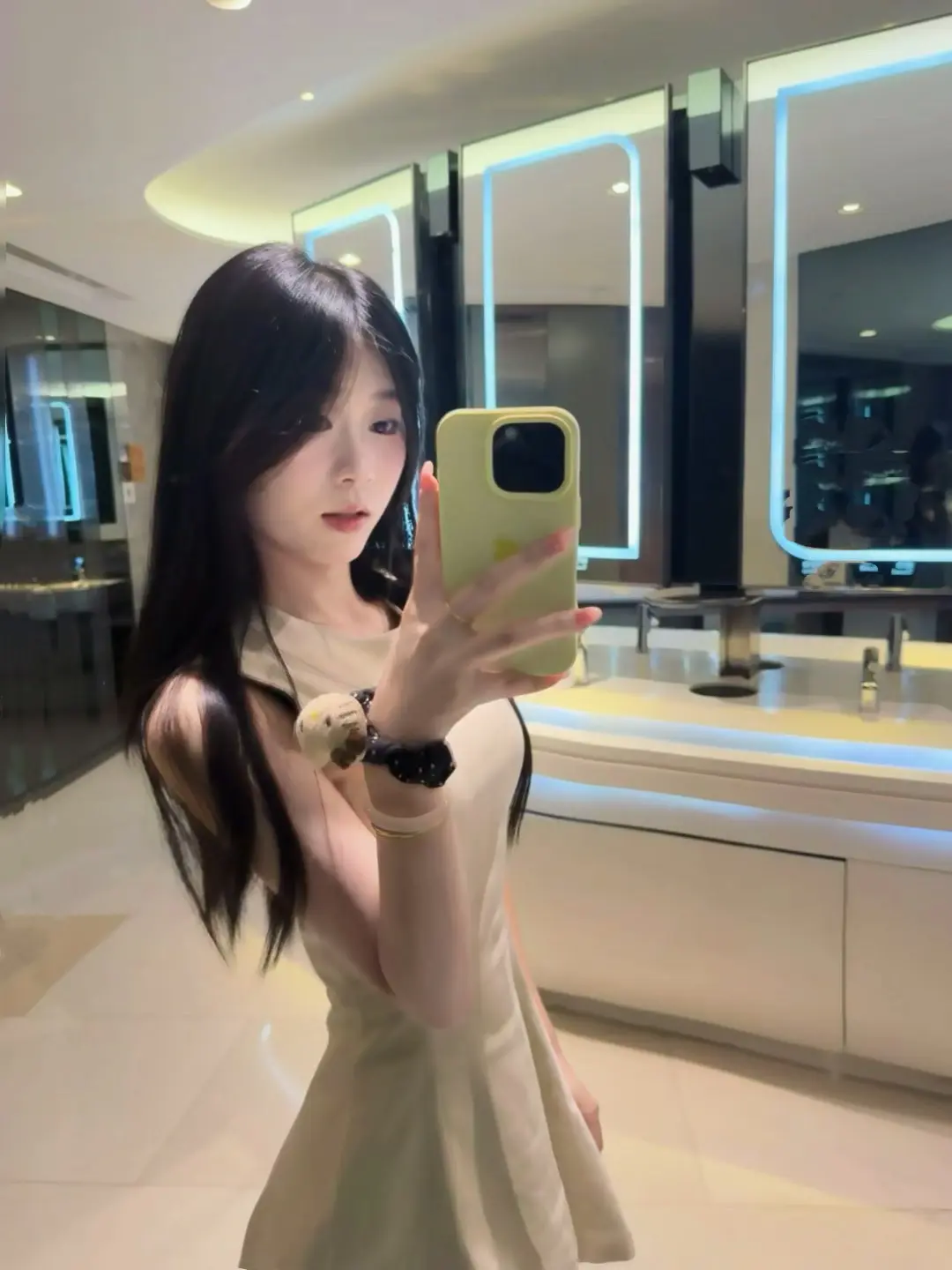 我需要很多很多爱（没有说钱不要的意思）