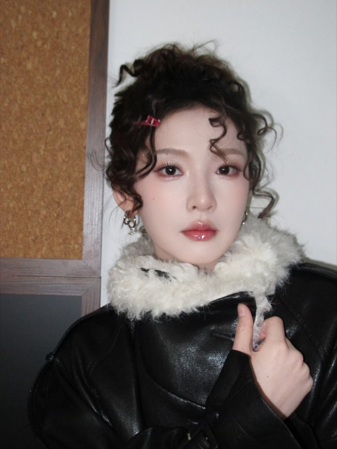 好美的卷毛发型，26年期待张淼怡接好剧本好角色好代言