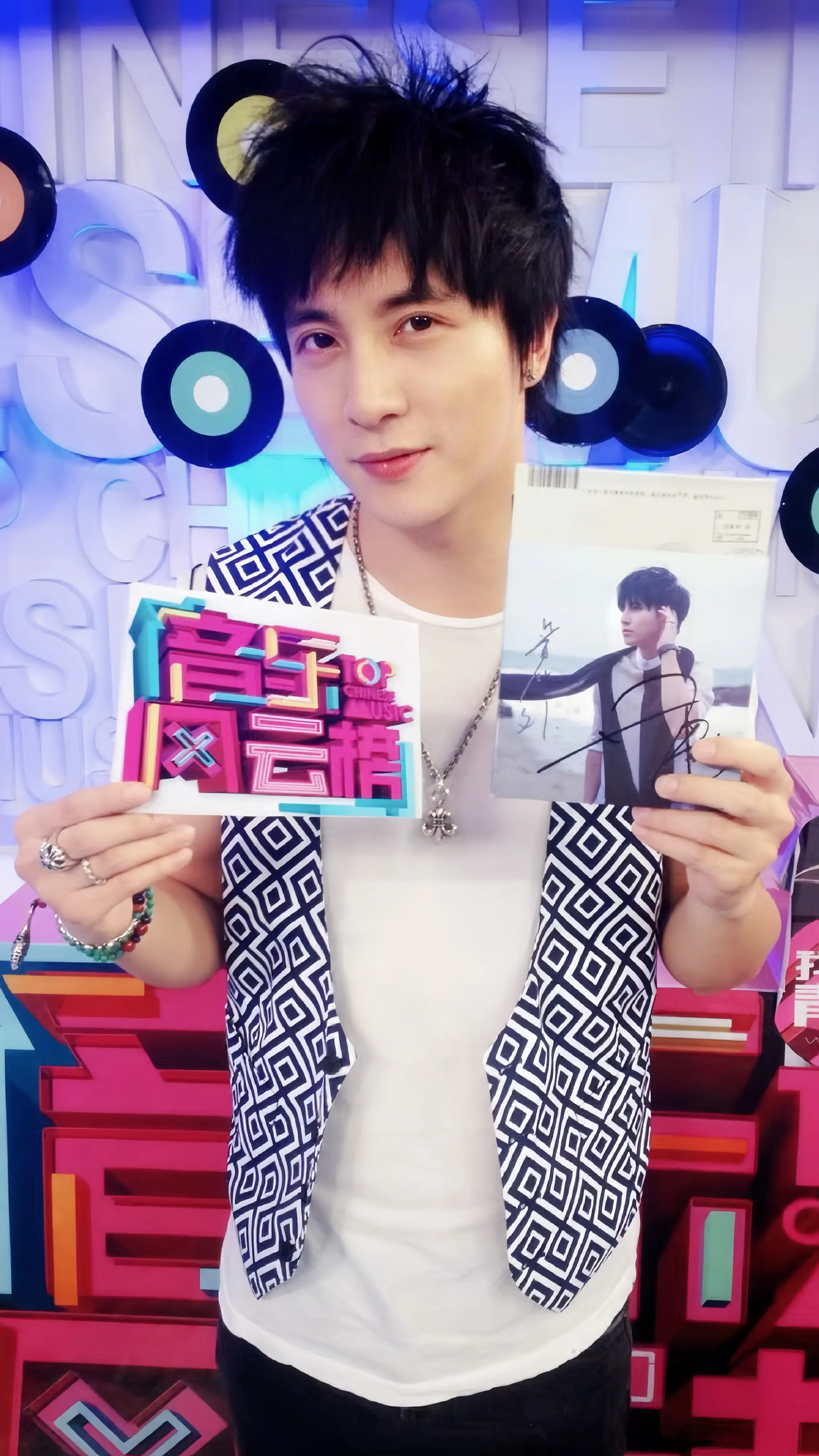 要歌还是要哥。