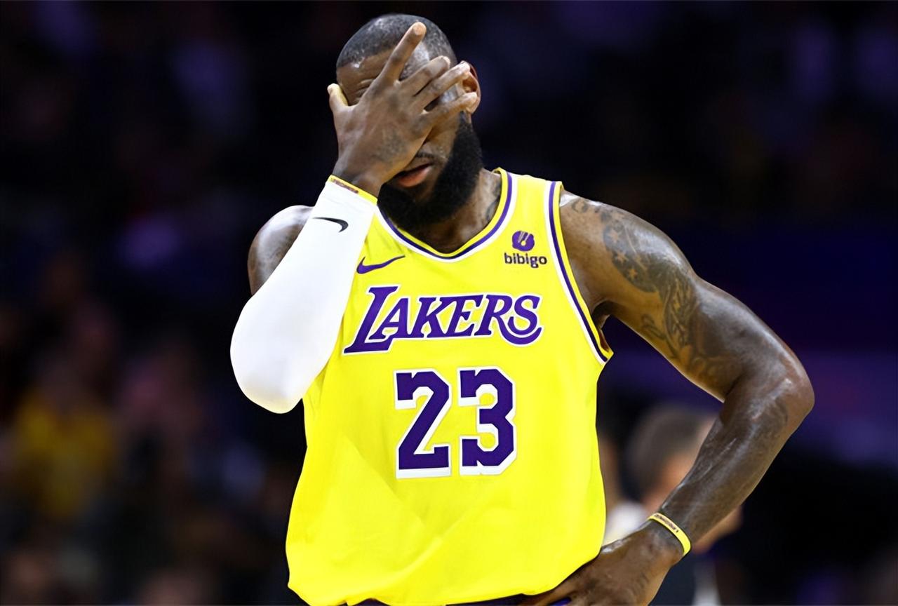 教练差距！湖人94-138惨败费城，纳斯4次“调整”吊打哈姆
本场比赛，纳斯教练