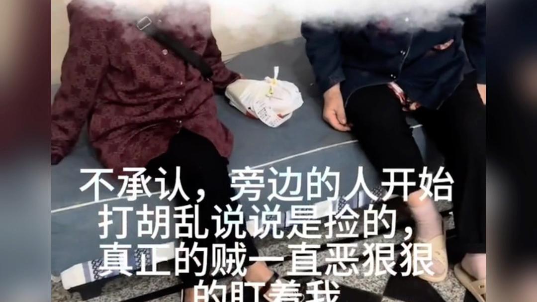 偷外卖被抓还想碰瓷，家属到场狡辩被怼，外卖小哥仗义出手获50元感谢费。