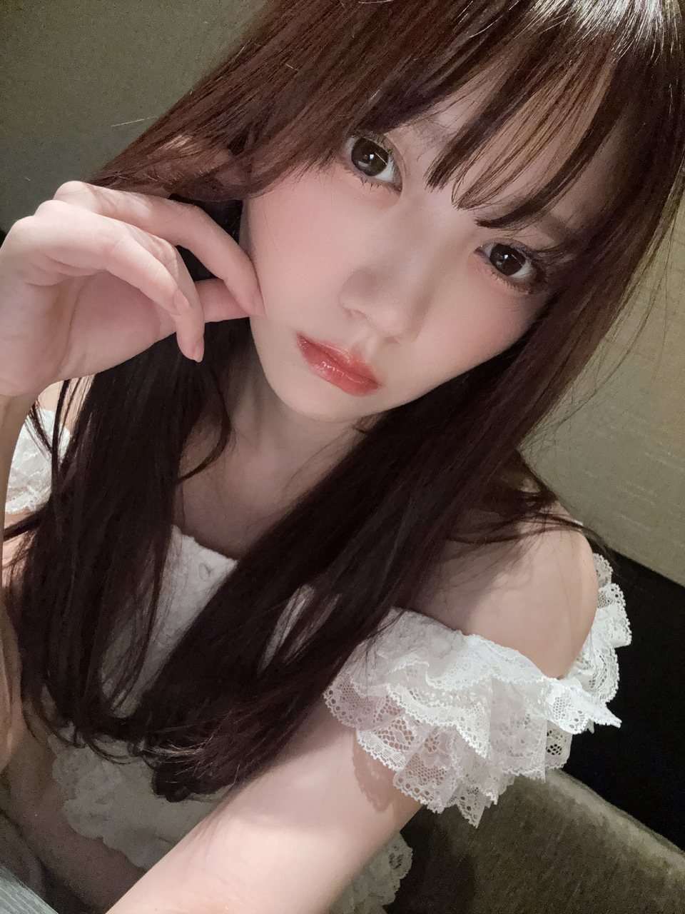 まゆちゃん「(皆んなに1番かわいい状態で会いたいから、しっかり髪の毛も染めて私は