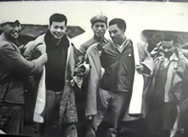 1950年的广州街头，韦大卫看到一则军校招生广告，这个广西象州来的年轻人因为参加