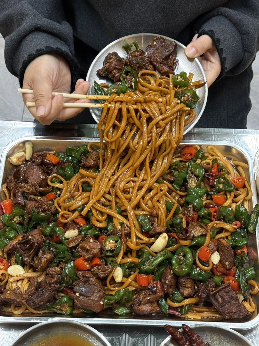 黄鹤楼逛累了？来碗硬核碳水原地回血！🔥