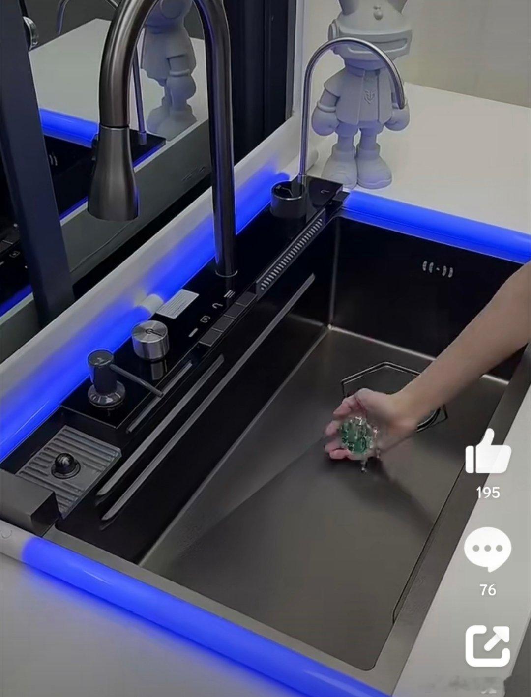 现在的洗碗池都进化成这样了梦中情池，谁能告诉我这实用吗？最近刚好要买！[求关注]