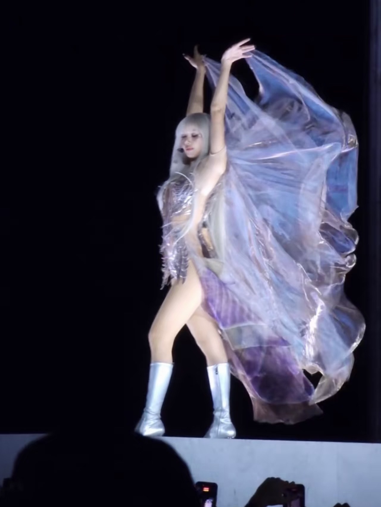 Lisa天使降临科切拉的风再次吹到了Lisa身上