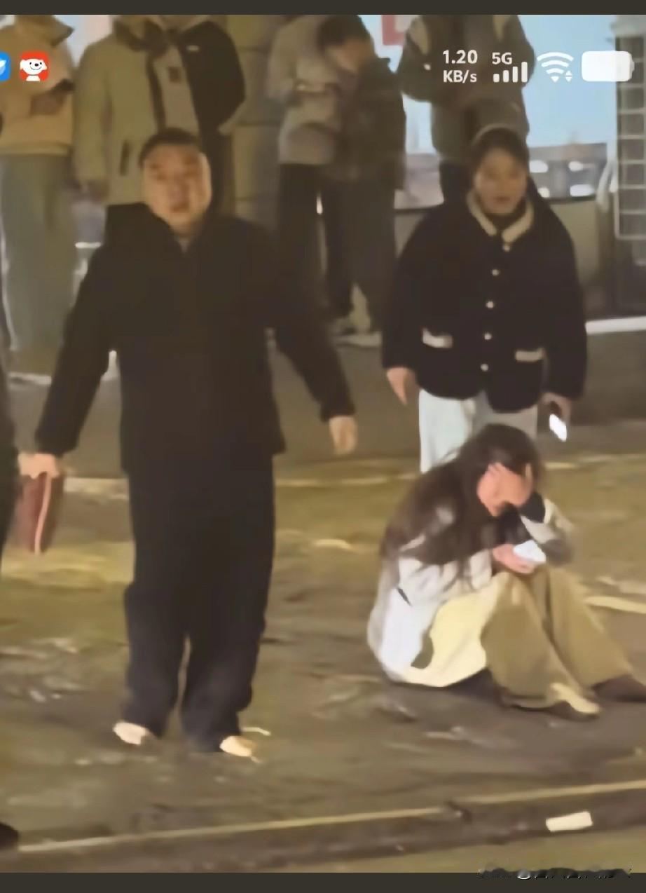 这两口子就算是护母心切，你们两个成年人去殴打一个手无寸铁的女孩，况且她才15岁，