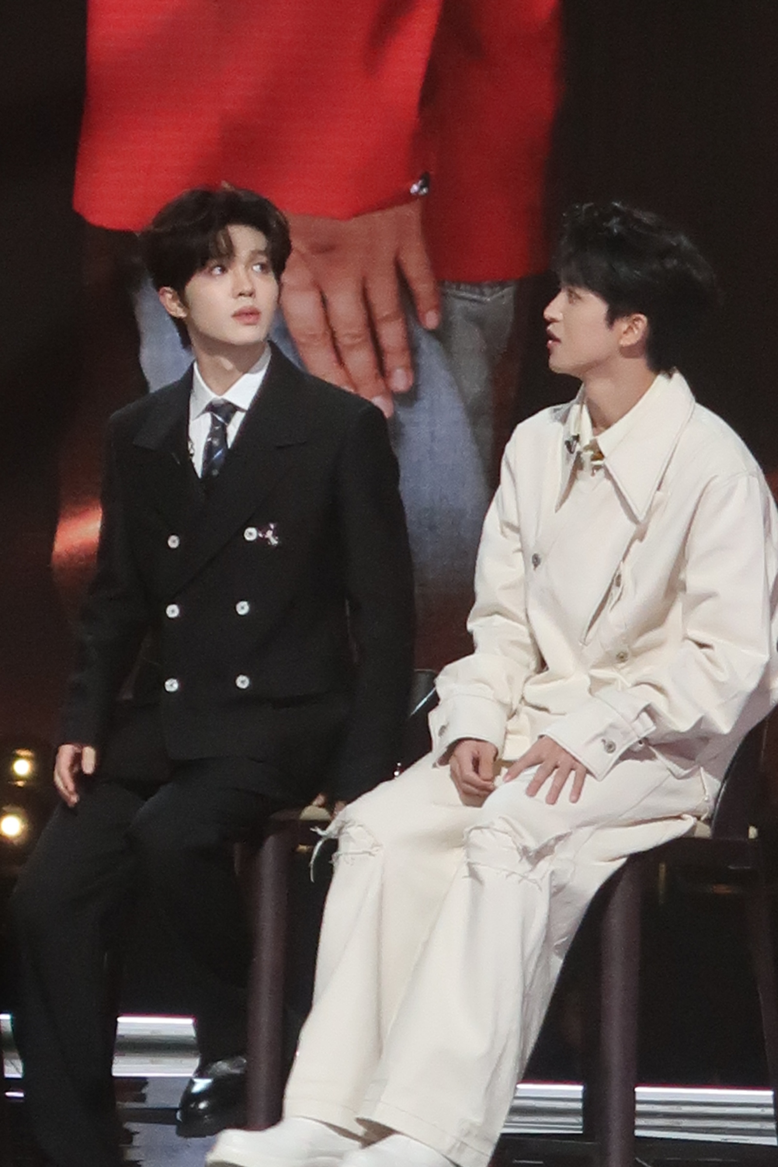 李昊[超话]   李昊官宣声生不息港乐季  吼吼，来支持一下李昊！ 