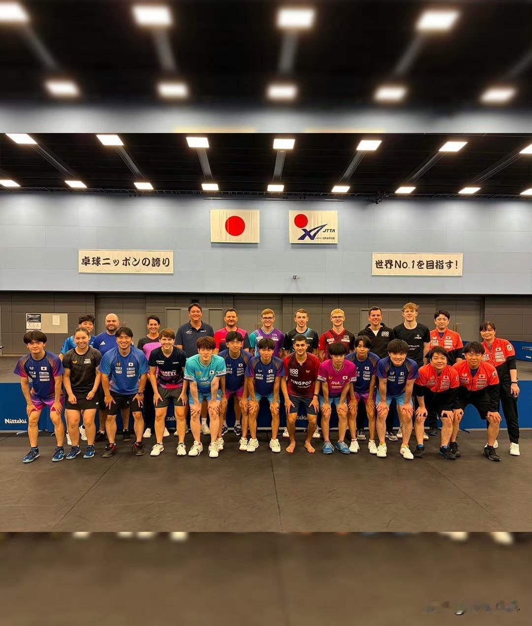 🇫🇷🏓费利克斯·勒布伦：日本备战周结束 🇯🇵
与日本国家队在训练馆度过