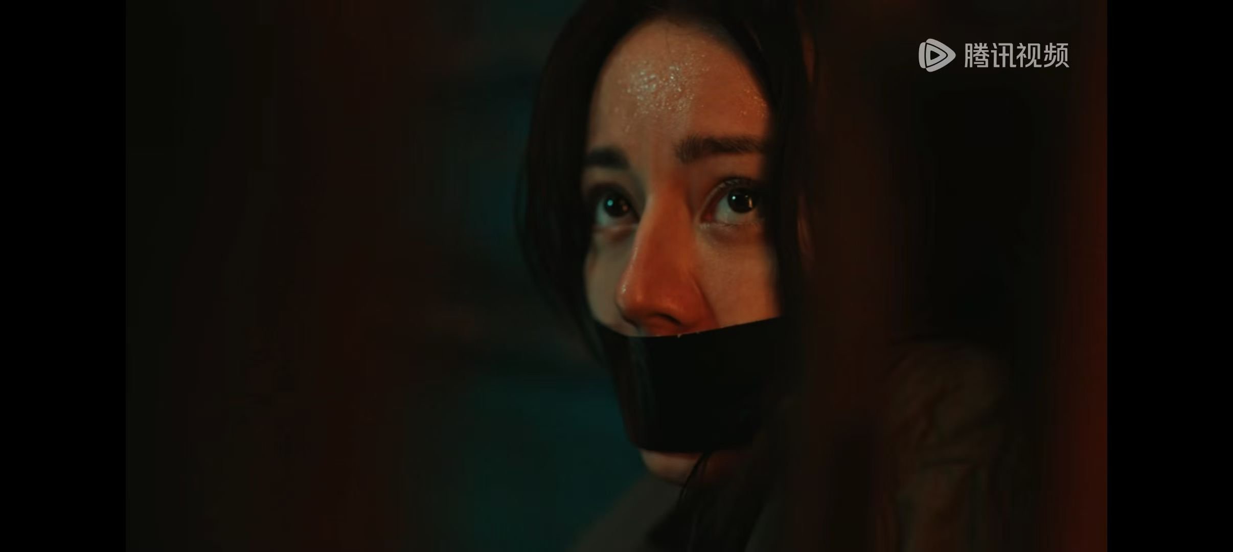 没有一句台词但是眼神全都是戏利剑玫瑰 ​​​