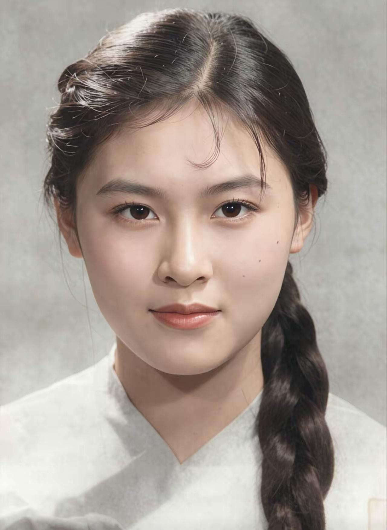 “阿诗玛”杨丽坤逝世26年，丈夫唐凤楼未再婚，下海经商把思念化成事业；双胞胎儿子