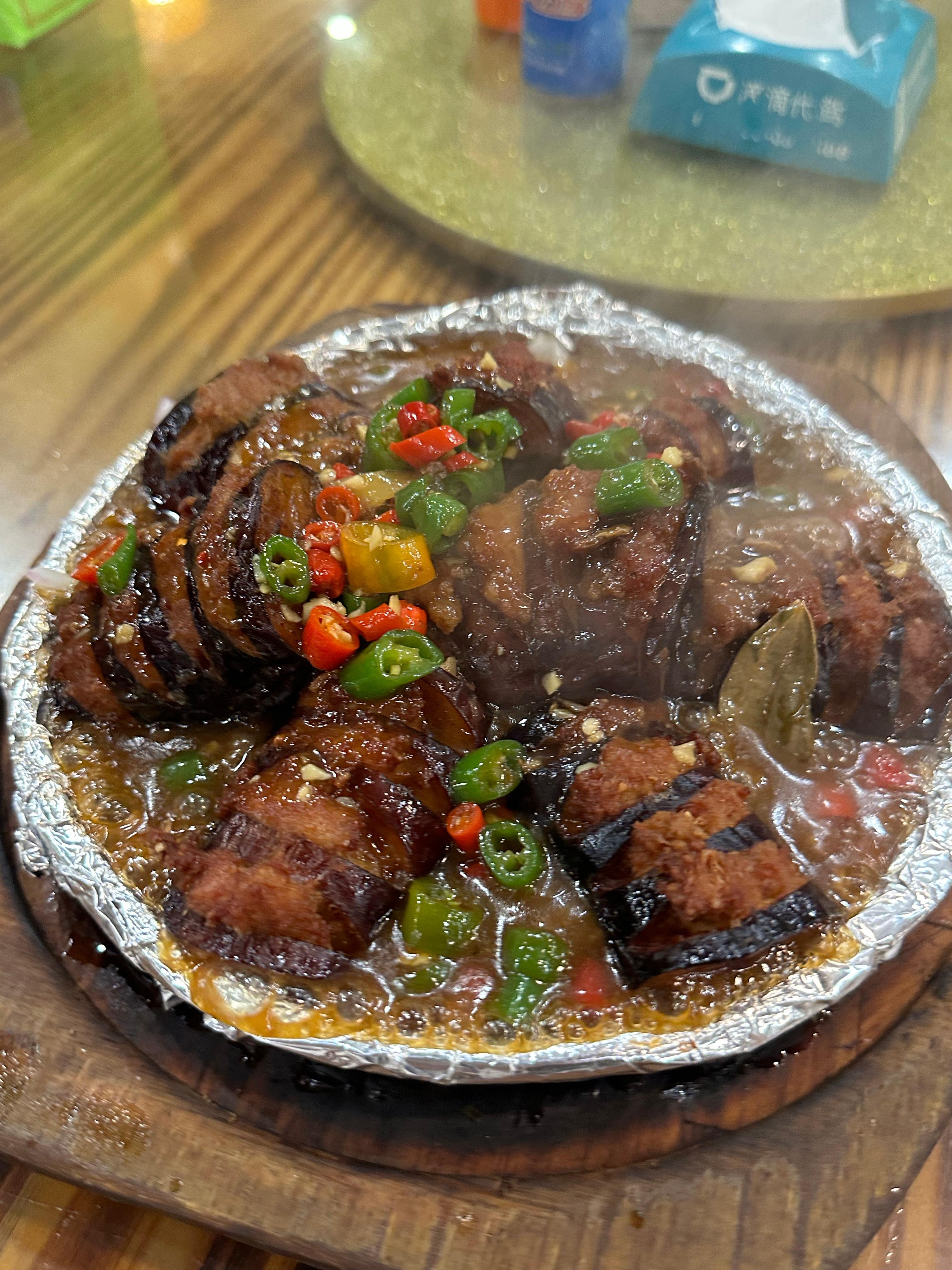 eat eat eat 谁能懂一只小猪贝贝 最近吃的多好……（特地挑这个点 放出