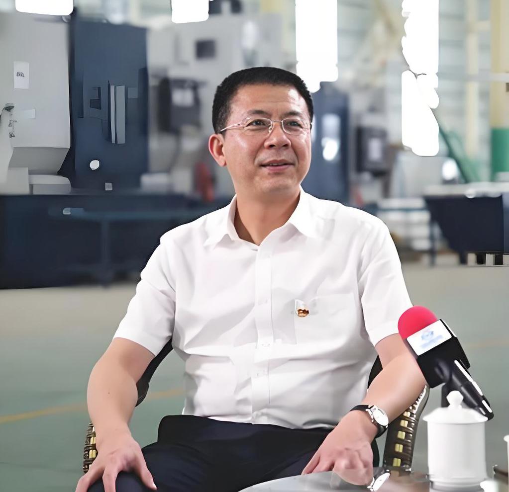 没想到在福建省搞信访工作的老朱是闽南师范大学的校友，闽南师范大学的前身是漳州师范