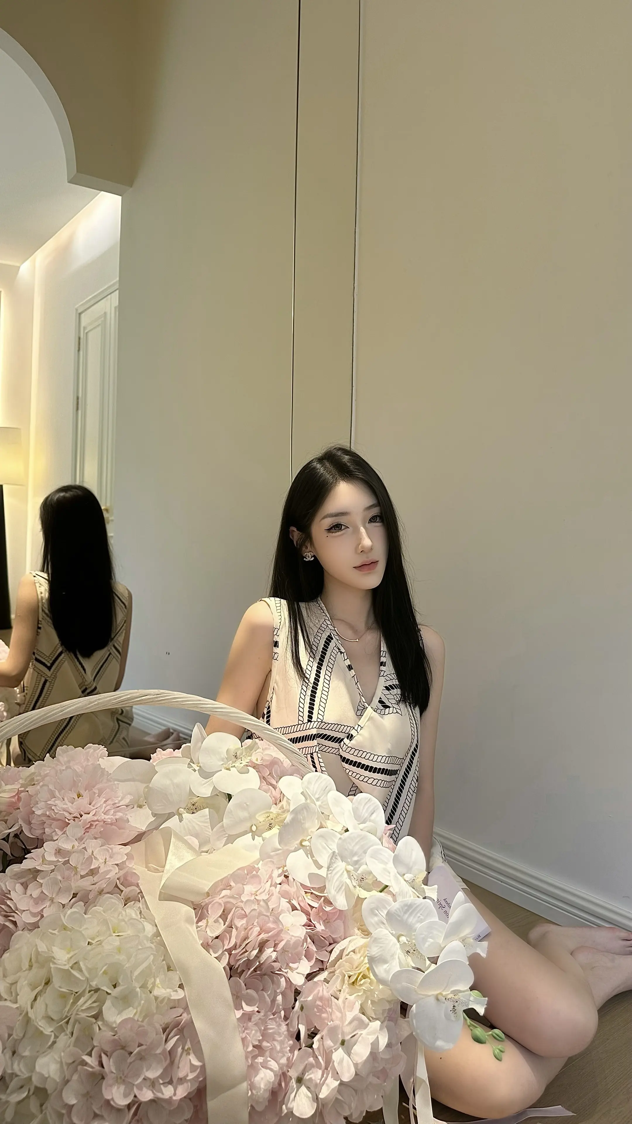 我们的世界不应该只剩下彼此吗。