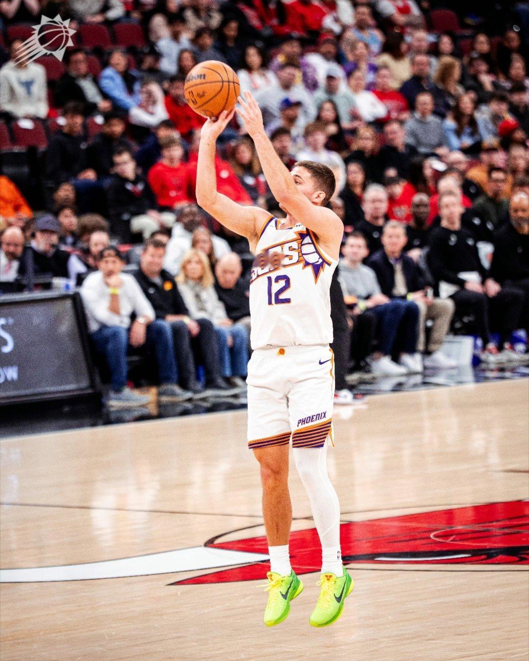 吉莱斯皮与奥尼尔成为NBA历史上第五对单赛季三分命中率不低于40%、且命中总数超