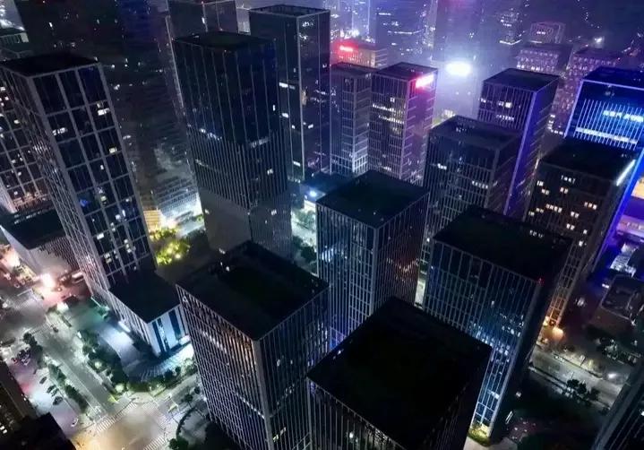 这一次五号线很大概率进入三期规划，某些小区估计不敢再闹了吧。


济南在建的地铁