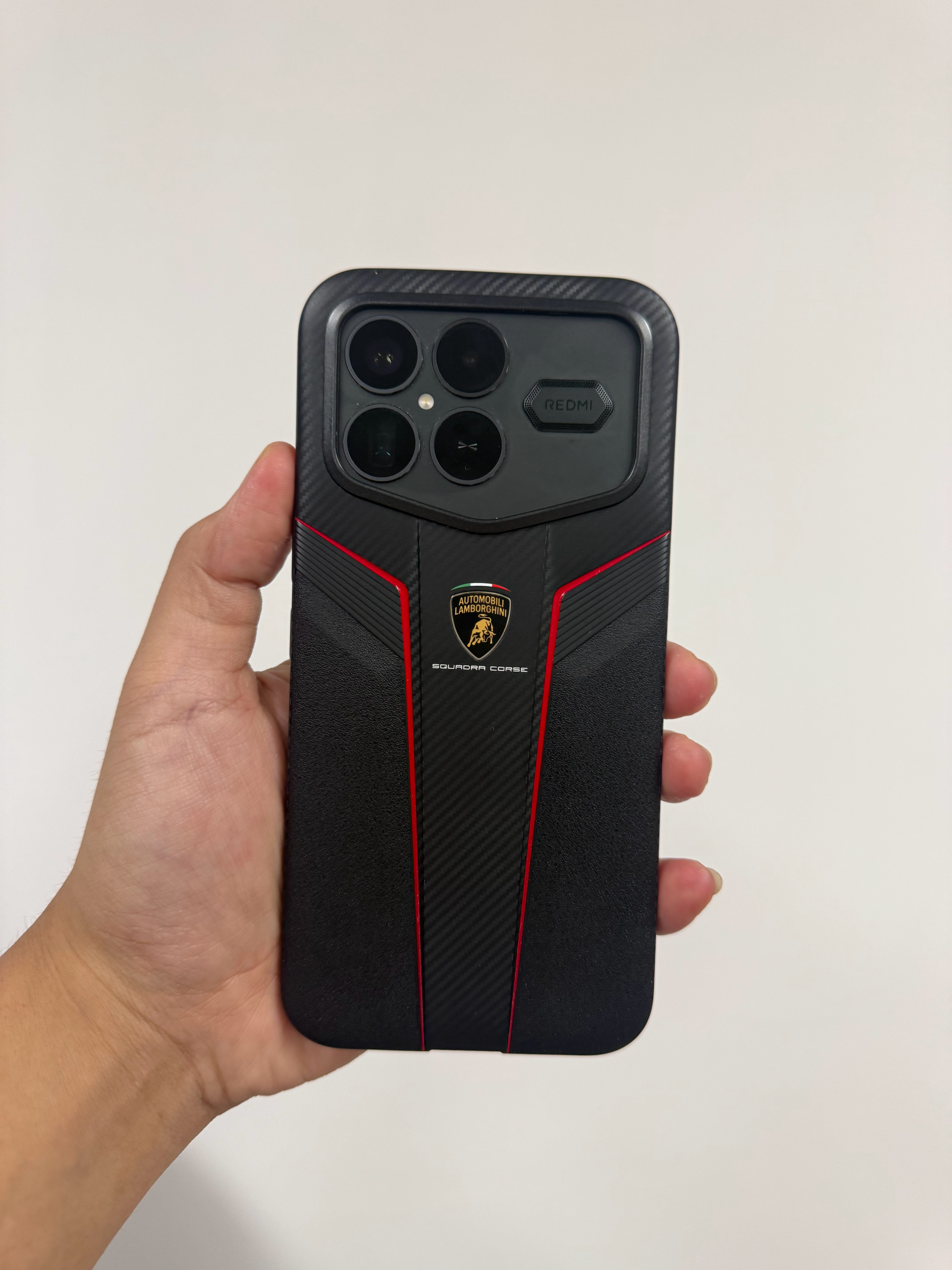 买不起兰博基尼，用用兰博基尼手机还是可以的