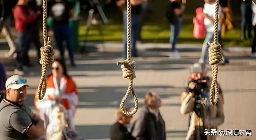 伊朗内鬼来源：
1，亲美派，巴列维王朝既得利益者的后代，摩萨德策反他们易如反掌。