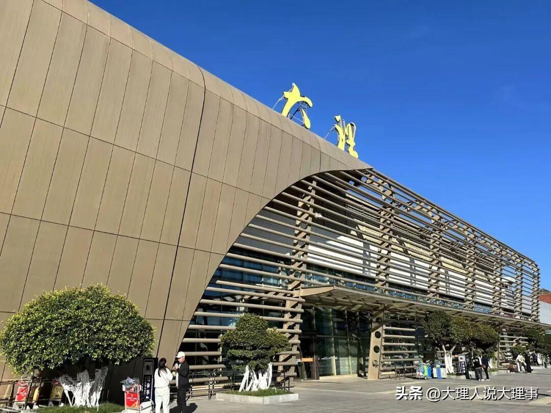 🛩大理机场三期改扩建项目近期喜讯连连！
7月22日至23日，土石方及地基处理工