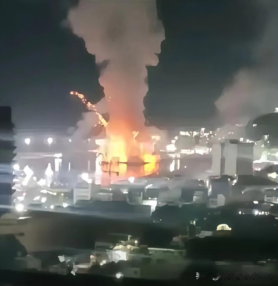 还没买票撤离的同胞，
真的别再犹豫了，
哪怕机票翻倍也得赶紧走！

现在的中东局