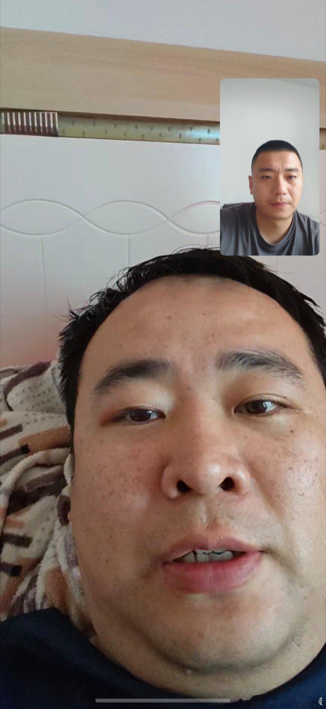 大早上也就能和肉松玩一会了。没人能比肉松起得早了。 