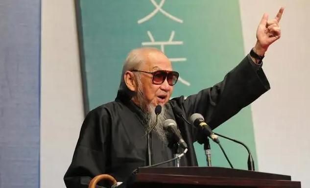 活到108岁的文怀沙分享他的长寿秘诀：喝酒吃肉还要多交异性朋友，这些习惯你会尝试