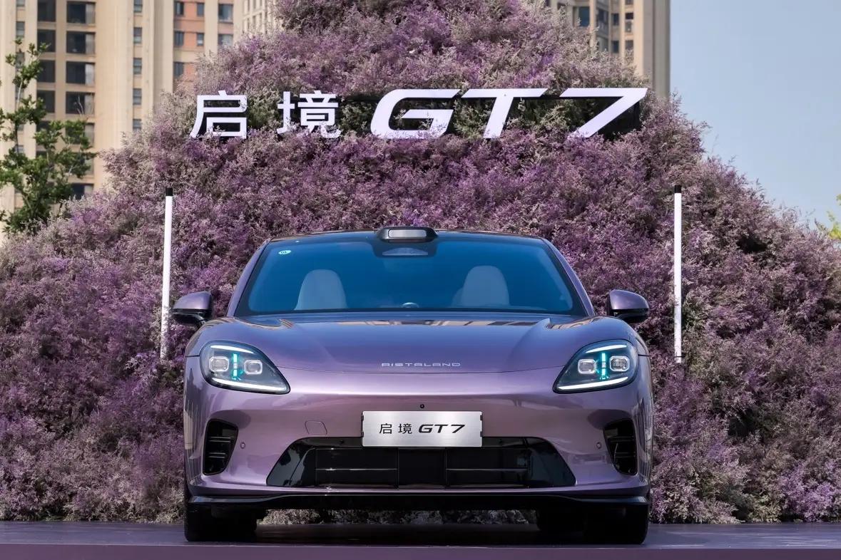 买车不纠结、记住这口诀！
跑滴滴一买纯电
跑长途一买油电
上班代步一买纯电
买纯