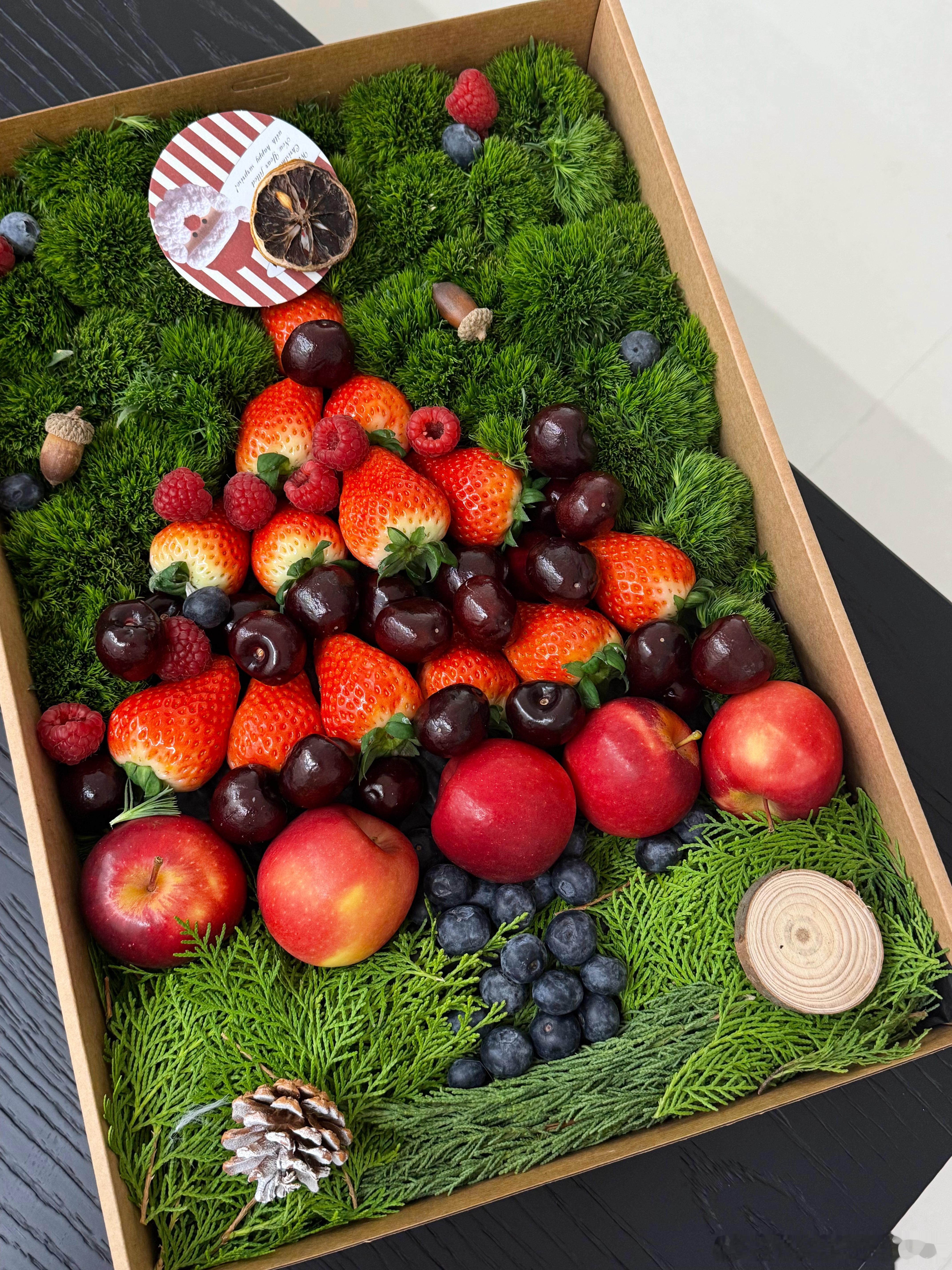 张姐送我的水果圣诞树🎄妈妈咪呀！太可爱了！提前过圣诞了🎅 