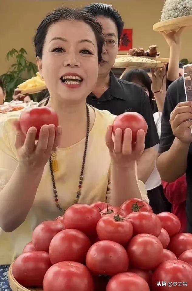 许妈推荐的这个西红柿真的不错，之前都吃过好几次了，打开以后都是沙瓤，用来做个西红