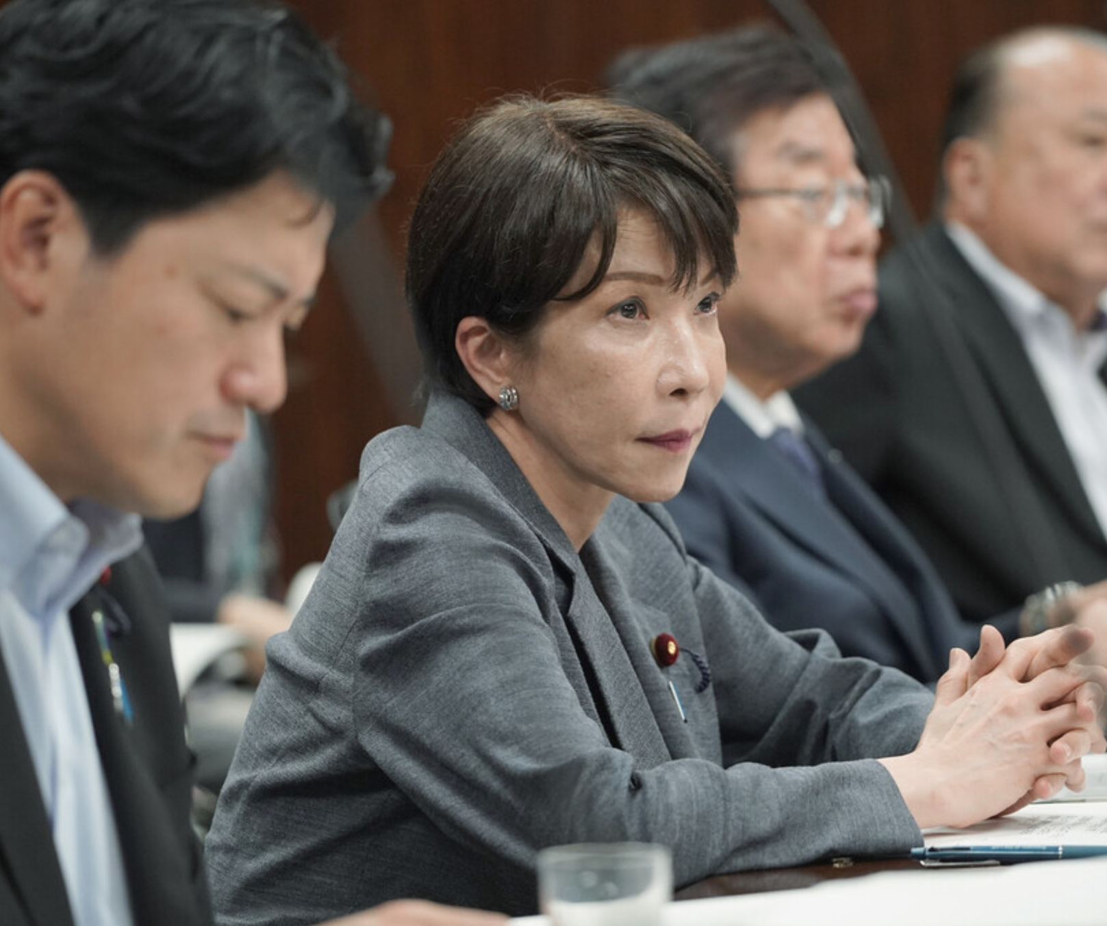 高市内阁支持率跌至49%创新低 60+群体支持度骤降16日，据日媒报道，由时事通