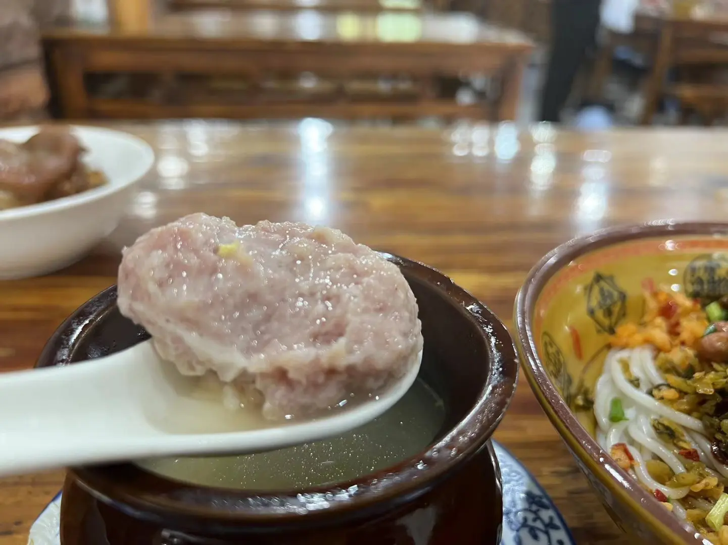 藏在居民楼里的小店，吃了23年的汤与拌粉！
