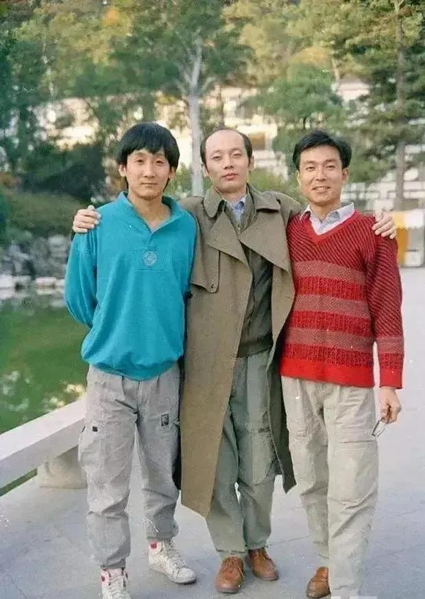 万万没有想到葛优那么矮，旁边的梁天都比他高……