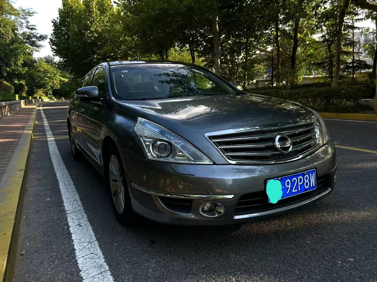 他是日本沙发厂的由来。这台车是初代车型，名字我就不提了，因为我很少玩。但是这台车