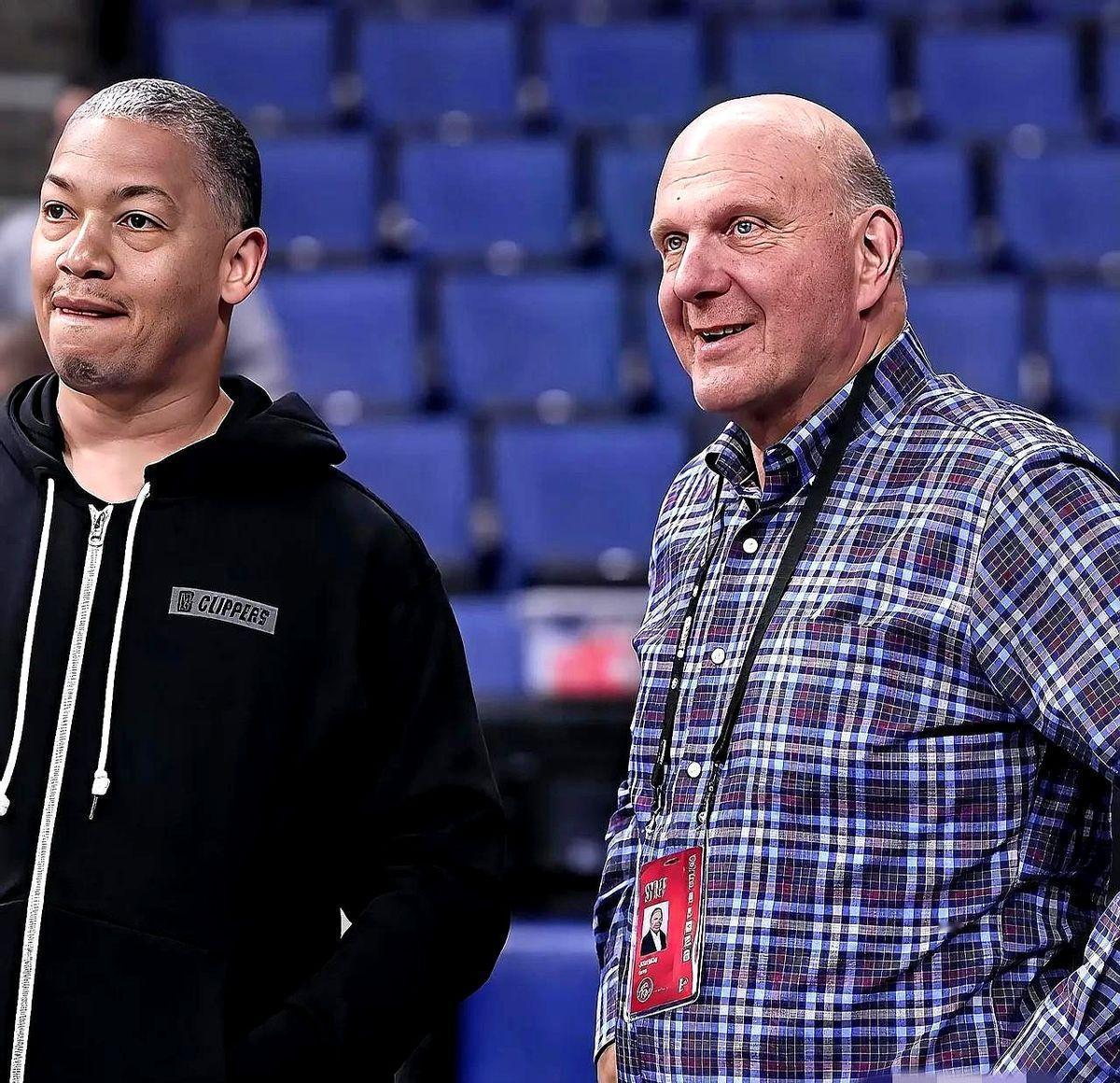 说句大实话。
赛季初哈登刚来时，我以为快船真要起飞了。
结果呢？
反而垮了。
啥