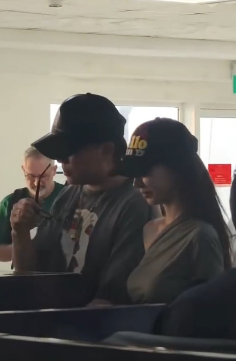 胡彦斌易梦玲马尔代夫被偶遇，从同款手表到甜蜜搂抱，AI 可造不出这糖