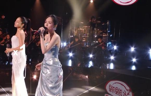 BENI刘惜君双语版月半小夜曲 ​​​
