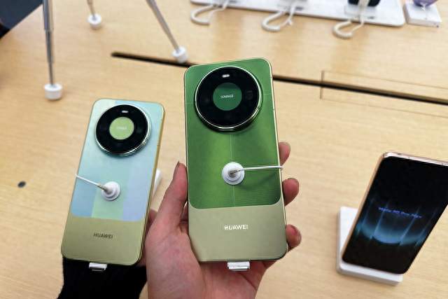 用了3年的华为Mate60终于决定退休，建议买Mate80还是冲Mate90？